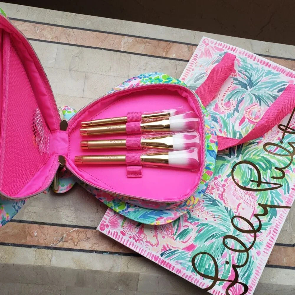 BNIB Lilly Pulitzer SeaShell Holder Makeup Brush Set with Bag Catch  the Wave